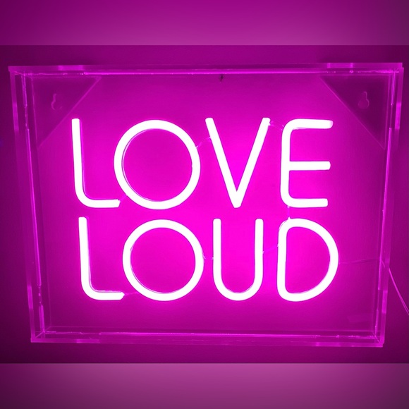 Love Loud LED Neon Light - Picture 1 of 6